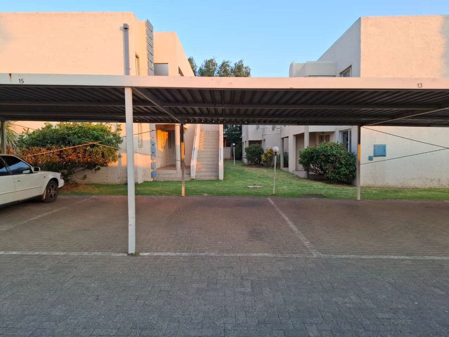 1 Bedroom Property for Sale in Langenhovenpark Free State